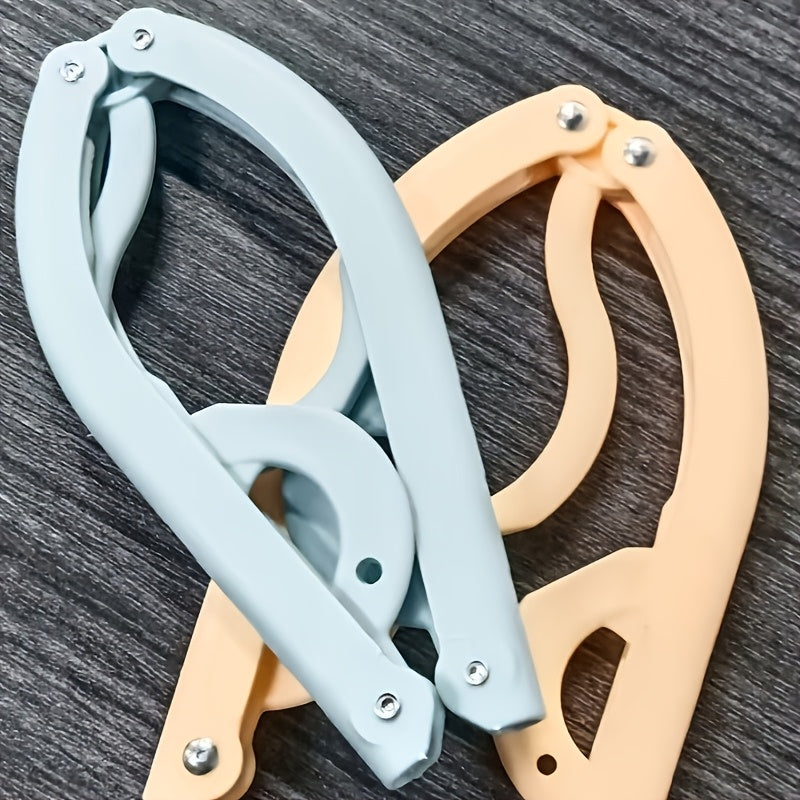 ✈️ Portable Folding Travel Hangers