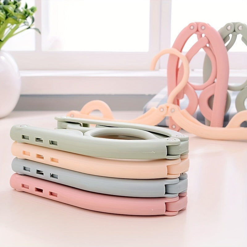 ✈️ Portable Folding Travel Hangers